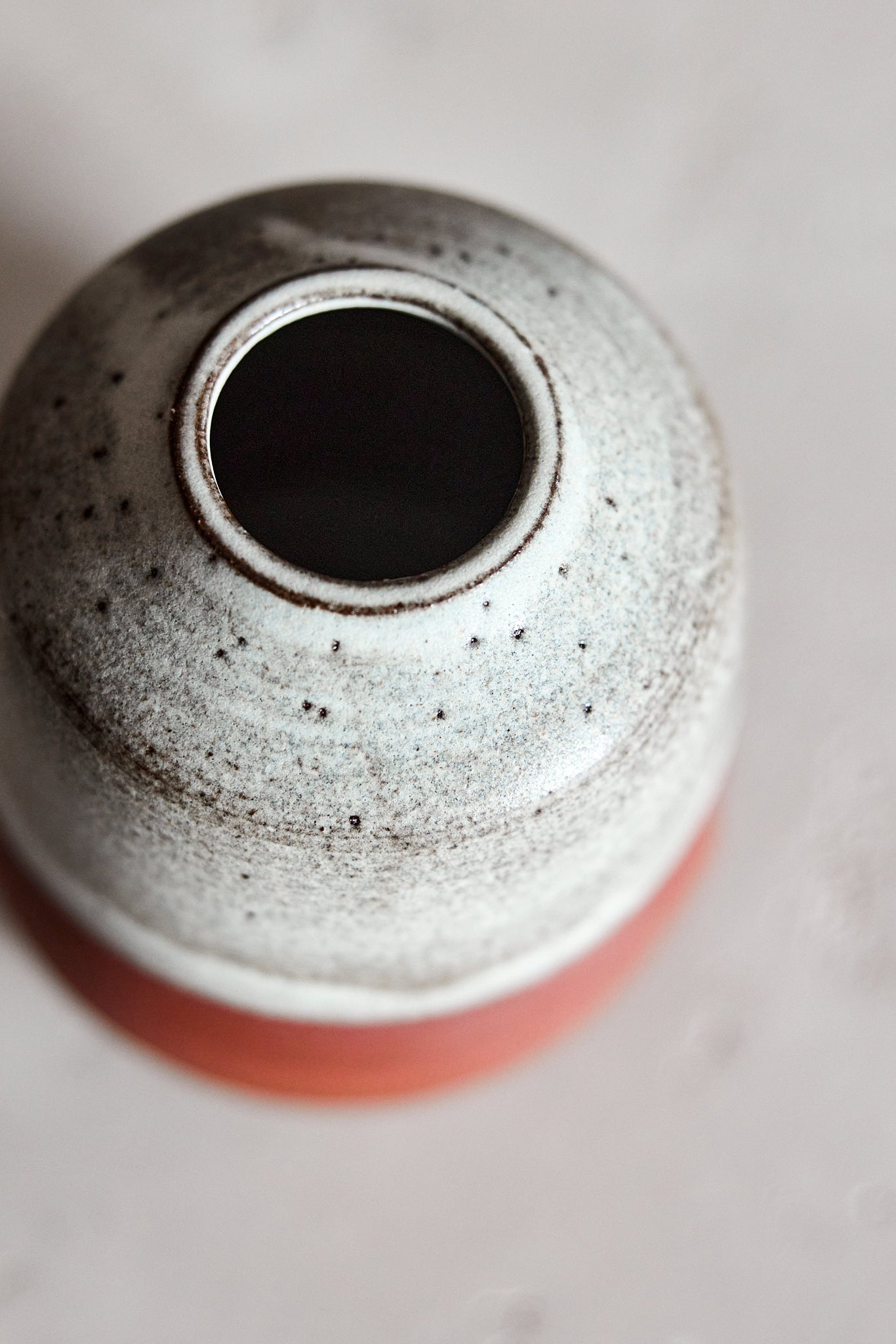WHITE TERRA VASE
