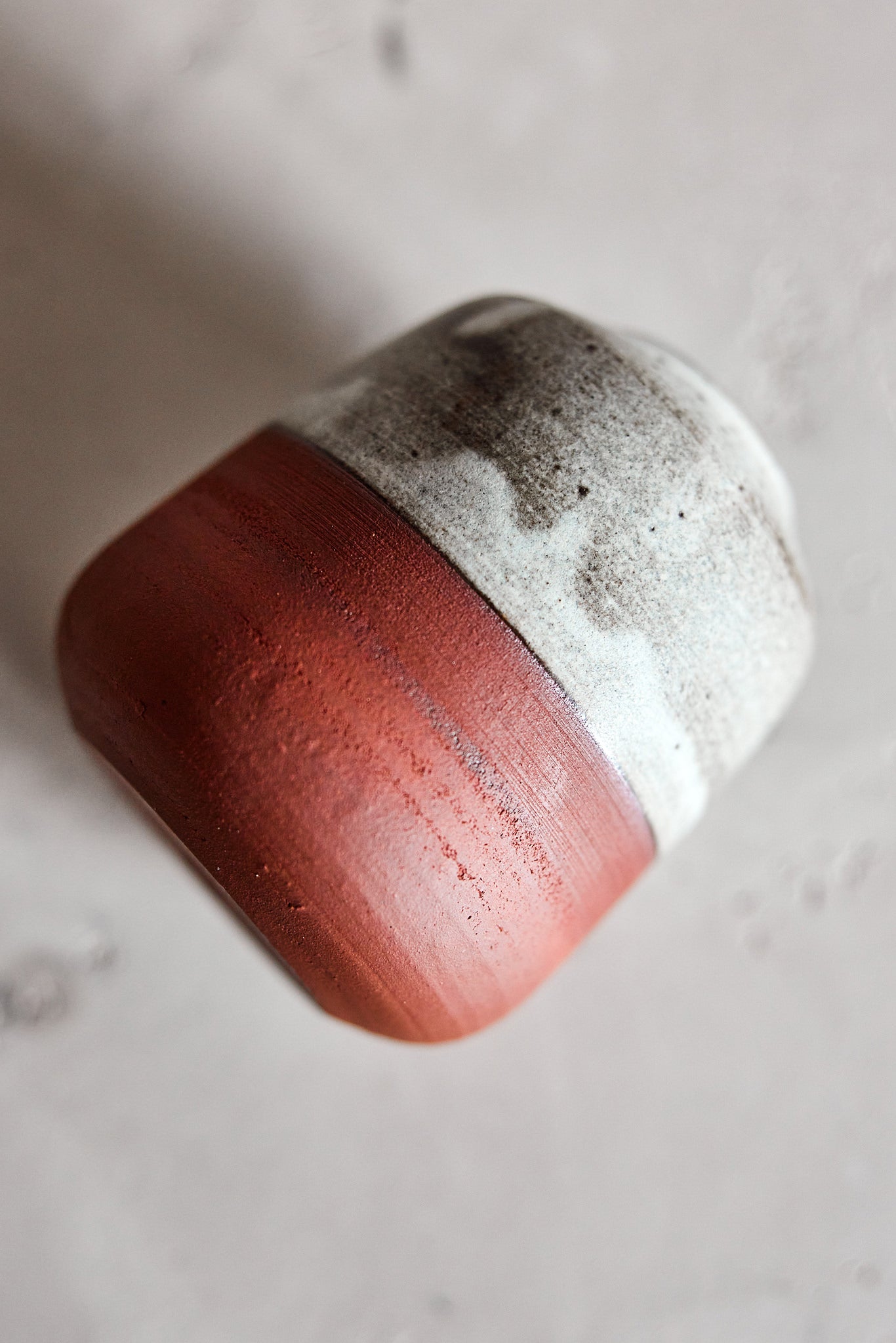 WHITE TERRA VASE